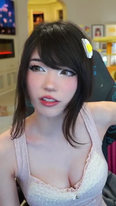 Emily Schunk Petite Asian Twitch Videos - Emiru Nude Cosplay Porn
