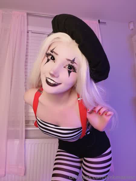 Rynkerbelle British Teen - Rynkerbellee Onlyfans Photos Pawg A Cups